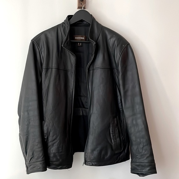 Danier Other - Danier 100% Genuine Leather Winter Jacket